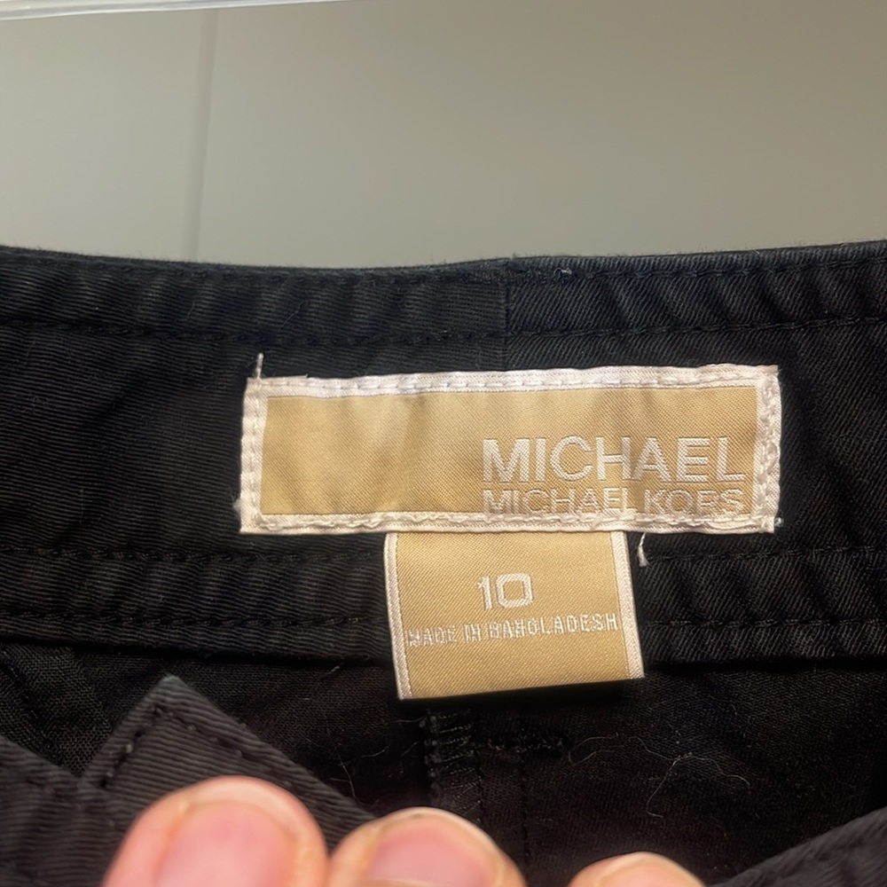 EUC Michael by Michael Kors Black Shorts Size 10 - Picture 3 of 5